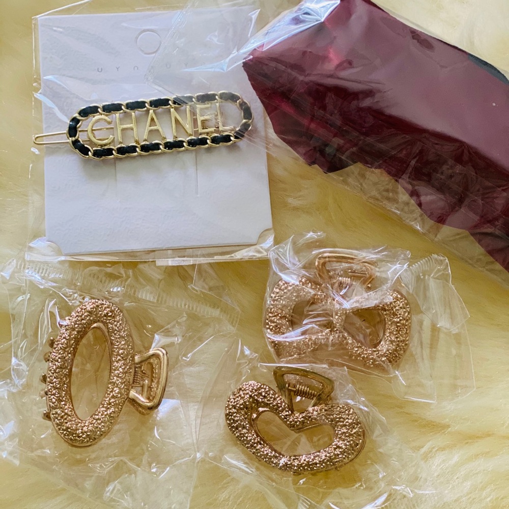 hair clips & scrunchie